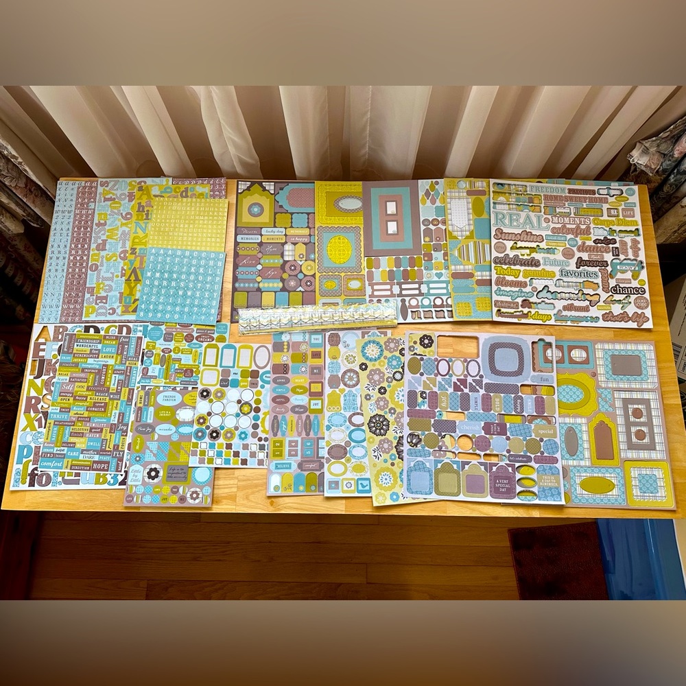 Scrapbooking lot